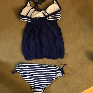 Bathing suit w/ tank attached bottom L top M